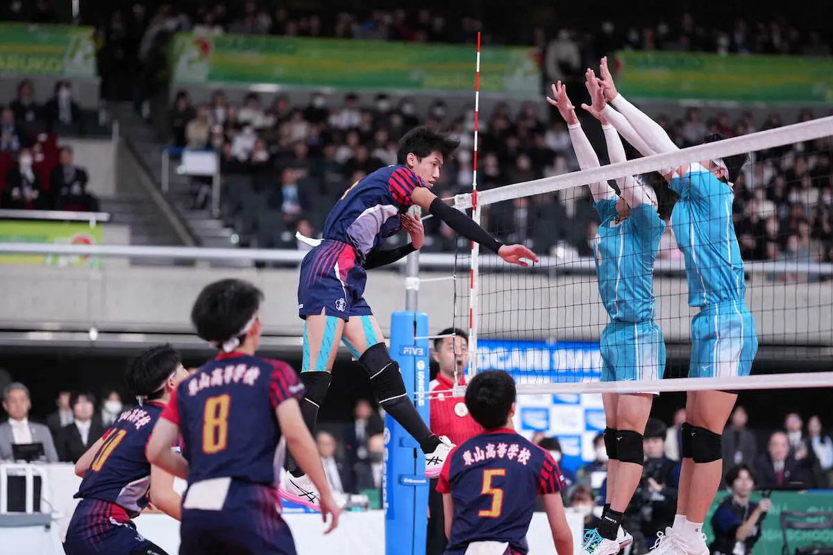 【画像・写真】【春高バレー】高橋藍以来！東山が6大会ぶり2回目のV、2年生エース岩田怜緯が躍動