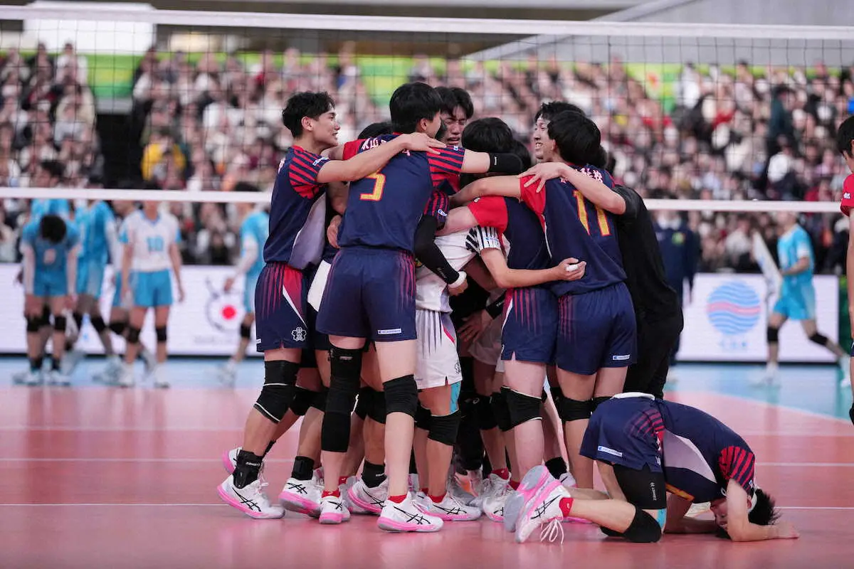 【画像・写真】【春高バレー】東山が6年ぶりV　最後は2年生エース岩田が決めた「自分が勝たせるエースになる」