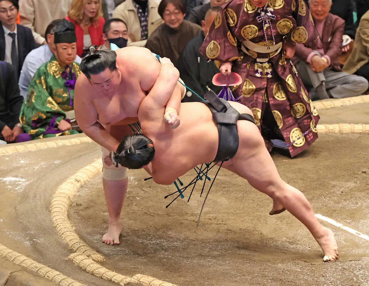 【画像・写真】琴桜「魔の3日目」を突破！　逆転すくい投げ“7連敗”でストップ