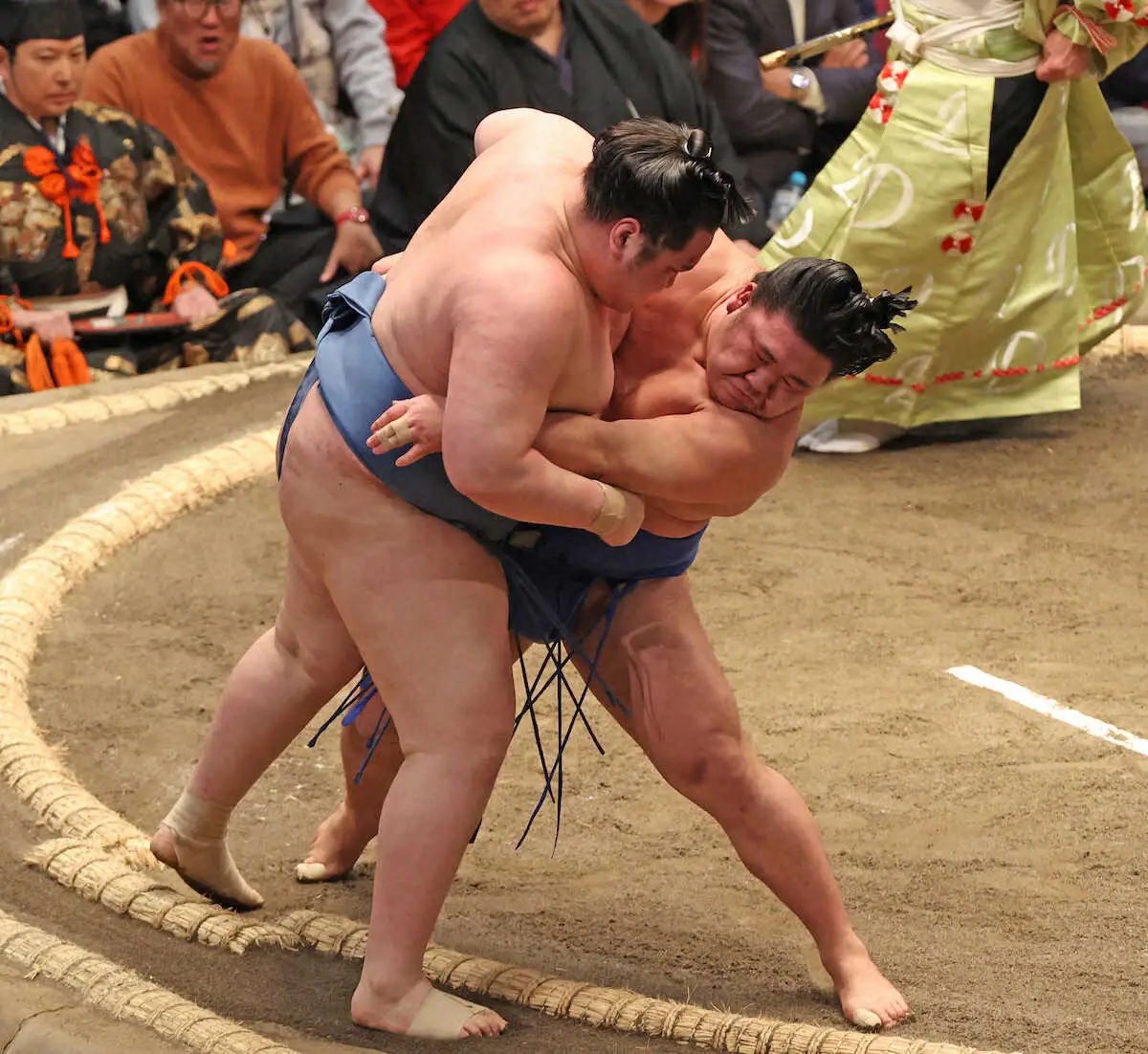 【画像・写真】藤ノ川　連続技で3連勝　相手の待ったで立ち合いがバレても「変えずに行きました」