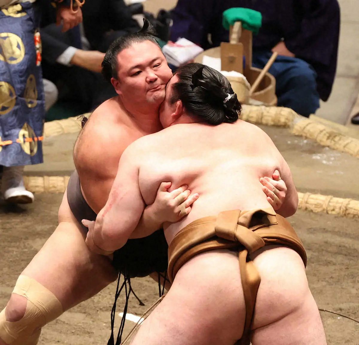 【画像・写真】9場所ぶり幕内復帰した朝乃山が通算400勝「これから、もっと白星を伸ばしていきたい」竜電を破り4連勝