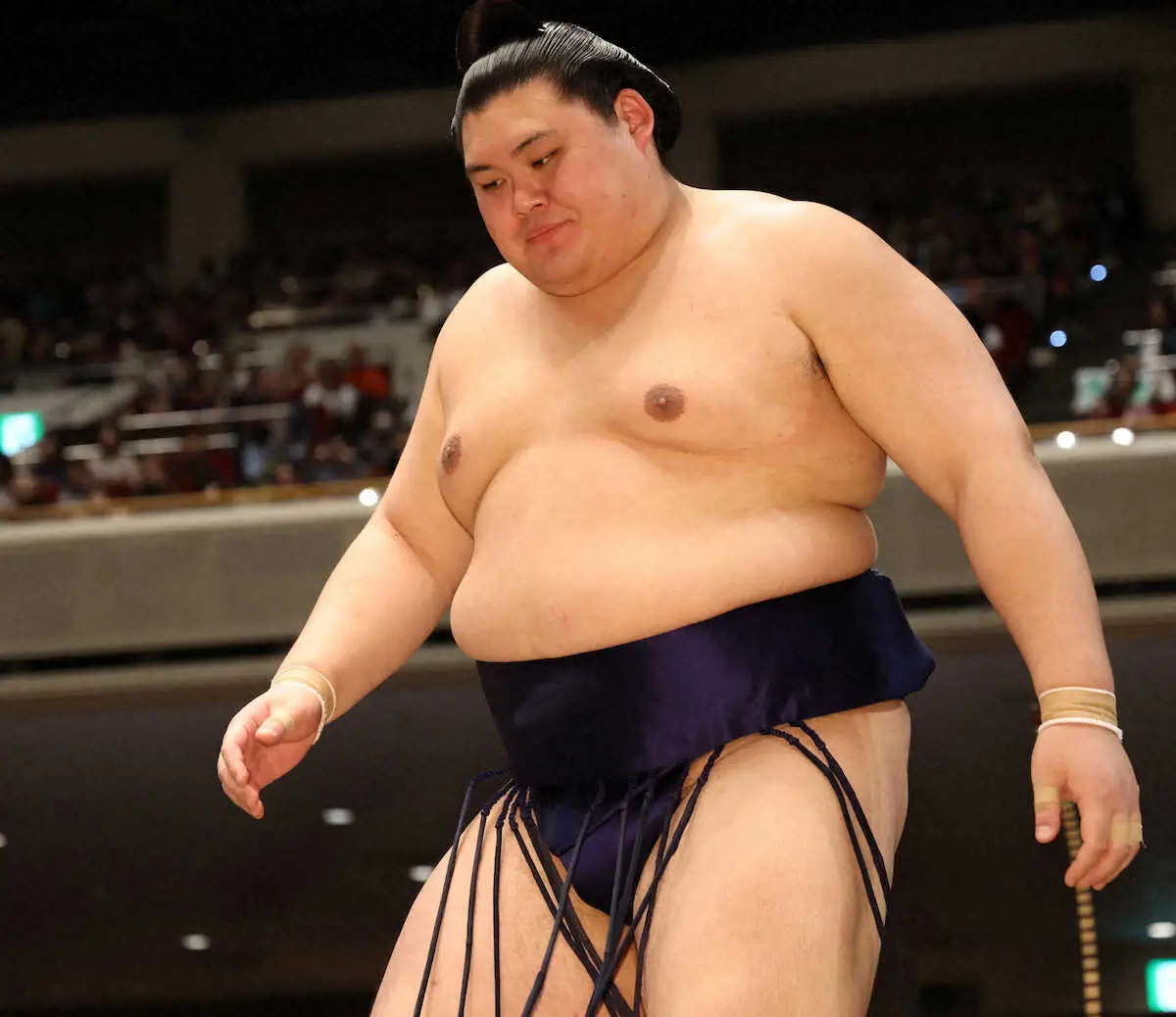 【画像・写真】＜大相撲初場所8日目＞伯乃富士に押し出しで敗れた大の里（撮影・須田　麻祐子）