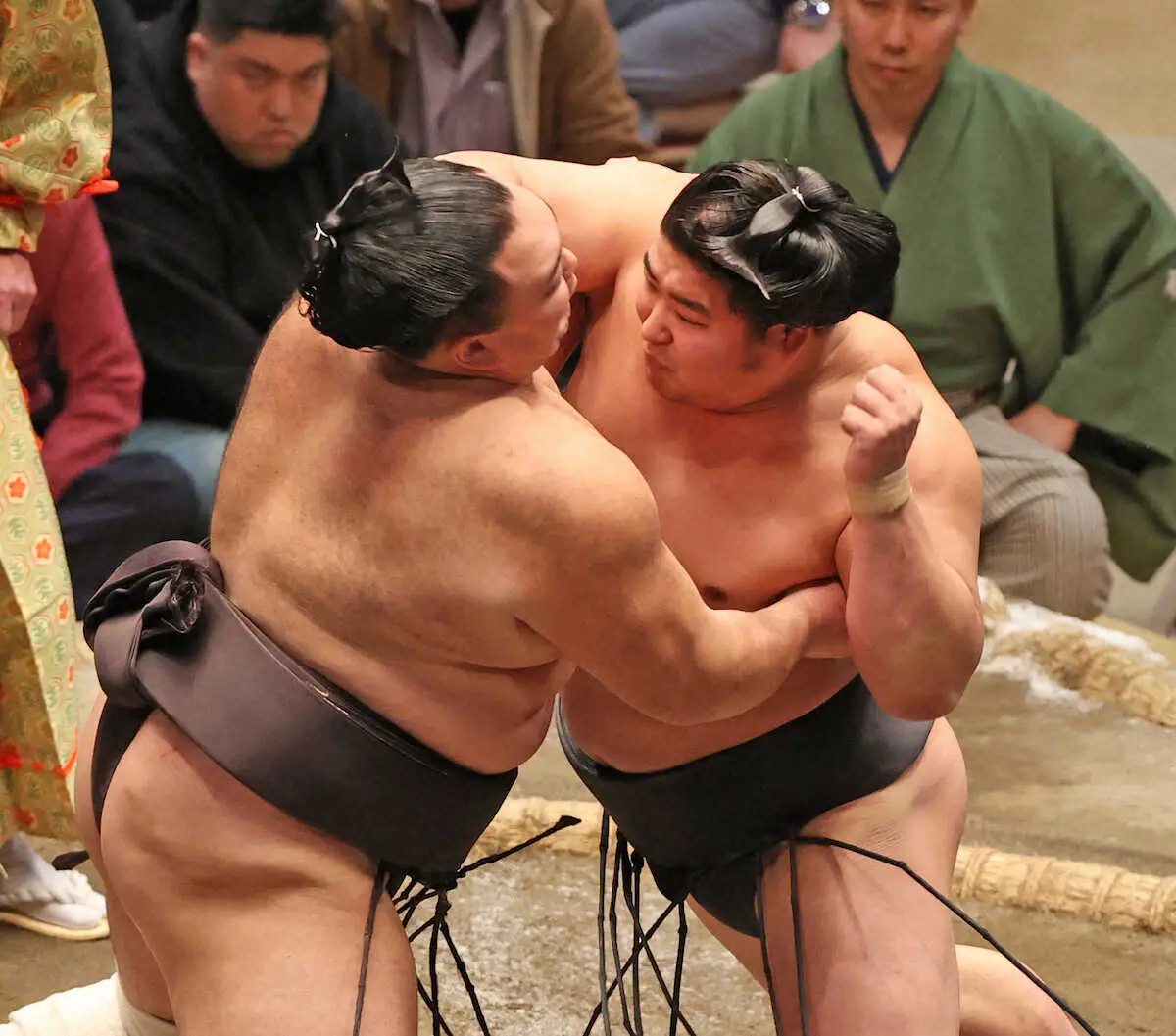 【画像・写真】新大関の安青錦は横綱・大の里に敗れて3敗に後退　熱海富士と並んで千秋楽へ　4敗に大の里ら4人の大混戦