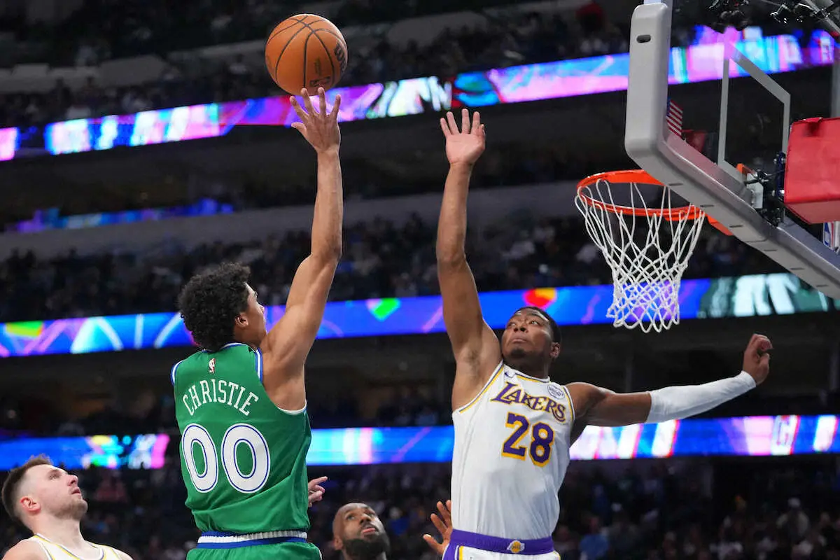 【画像・写真】八村塁が吠えた！ラスト3分からクラッチ3P連発！復帰後最多17得点でレイカーズ逆転勝利に貢献