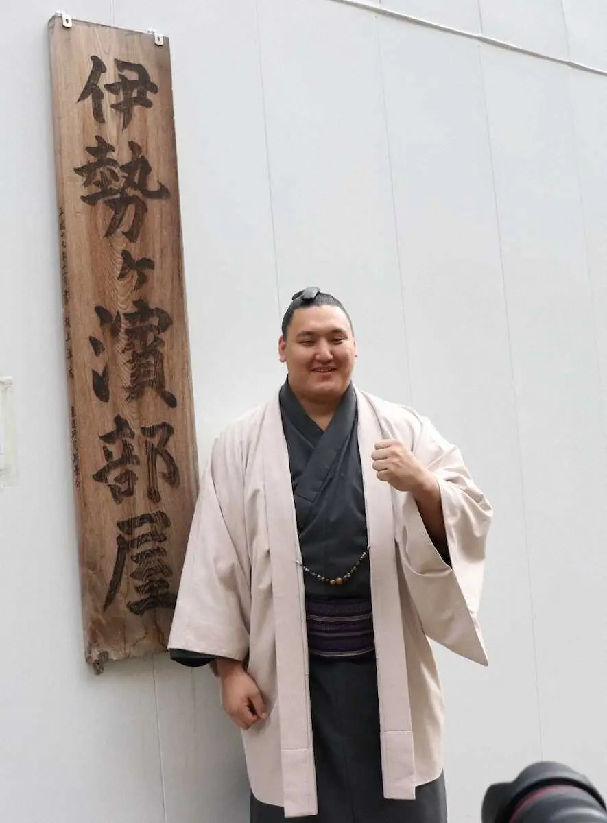 【画像・写真】寿之富士「2年以内で上がることを目標にしていた」　モンゴル相撲の大横綱を父に持つ25歳の大器
