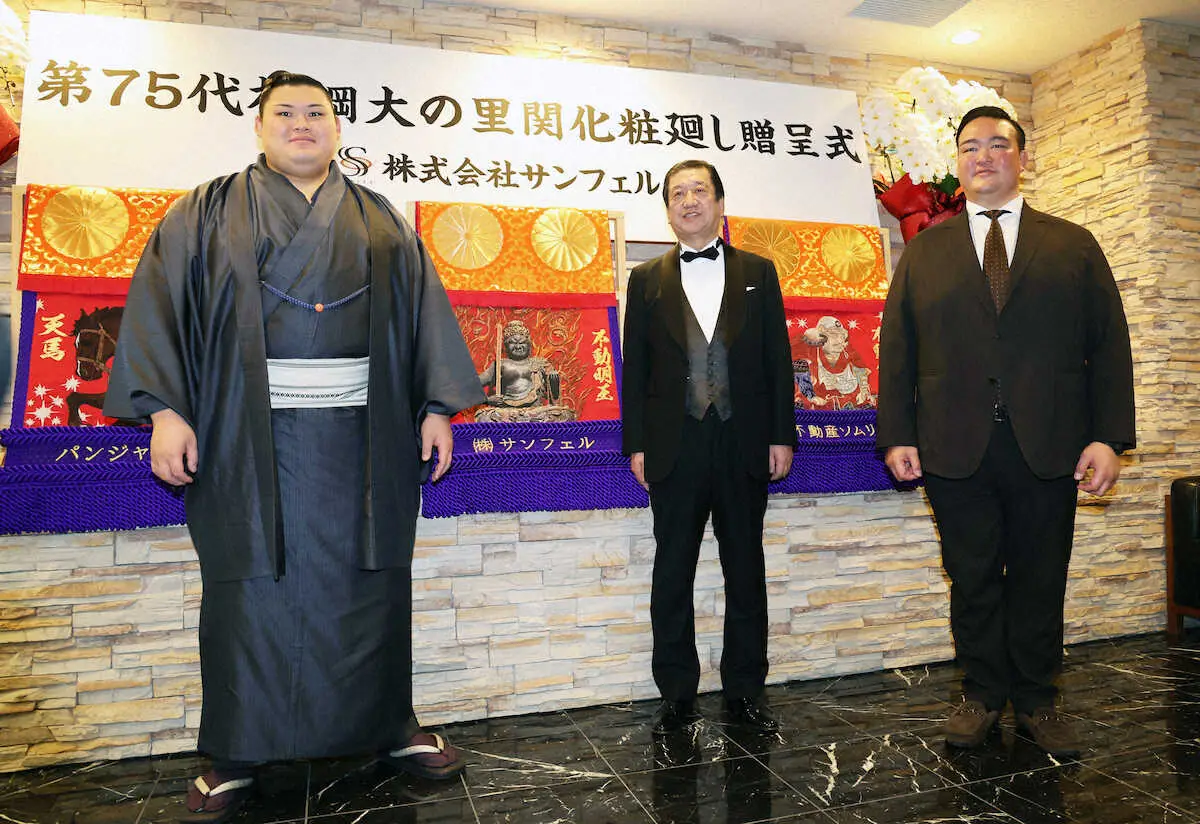 【画像・写真】大の里、巻き返しの春場所へ新化粧まわしで“馬力”アップ　GI馬の馬主から贈呈