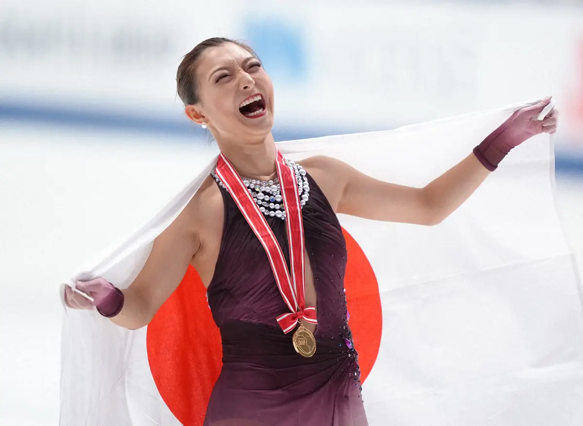【画像・写真】フィギュアスケートNHK杯で優勝し笑顔の坂本花織