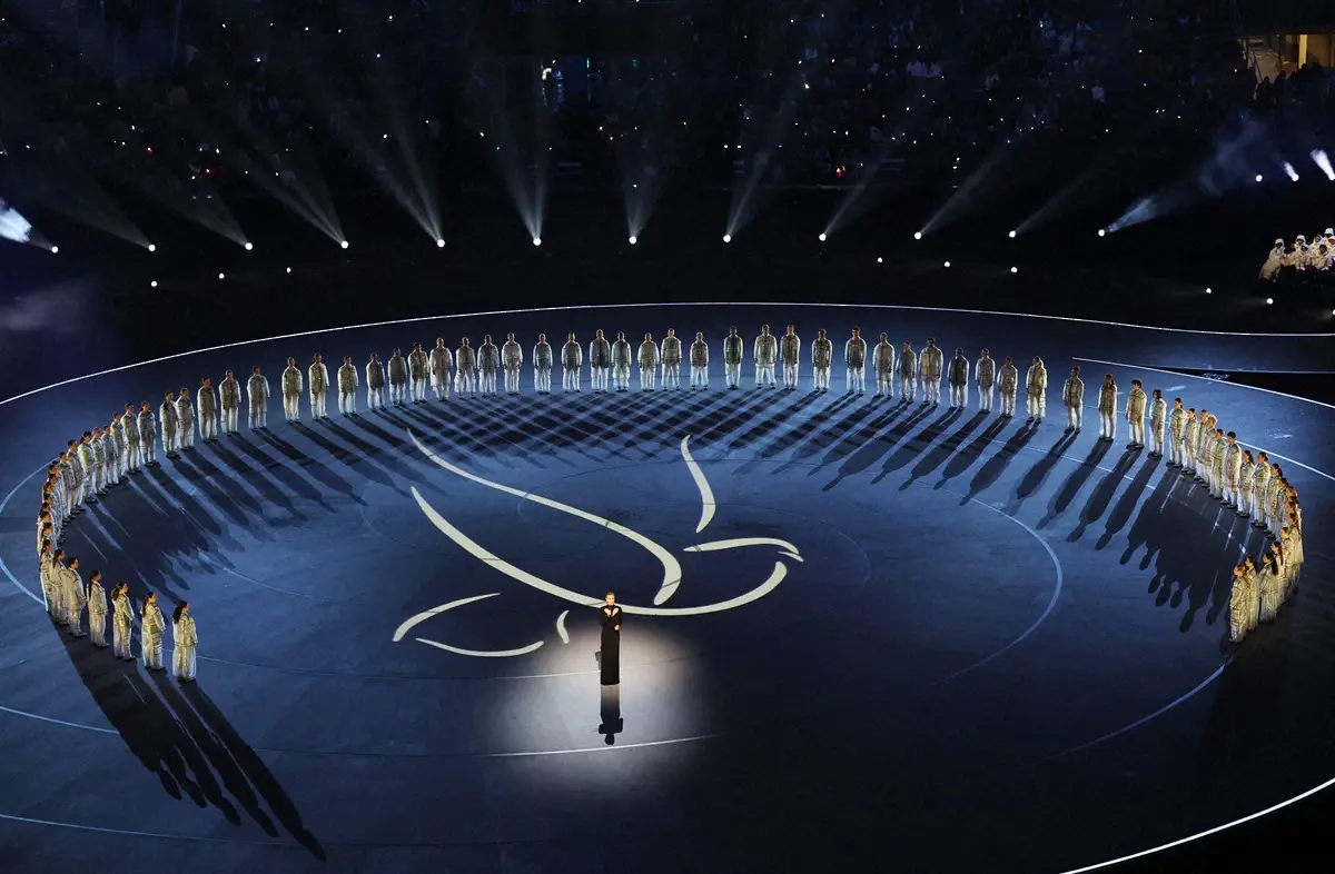 【画像・写真】【ミラノ五輪開会式】シャーリーズ・セロン登場にどよめき　08年国連平和大使に任命　平和の重要性訴える