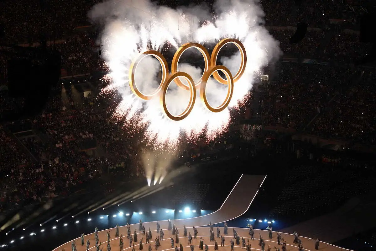 【画像・写真】＜ミラノ・コルティナ五輪　開会式＞さまざまな演出が行われた開会式。五輪が輝く