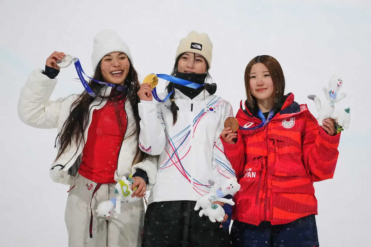 【画像・写真】【スノボ】2度目五輪で銅メダルの小野光希「4年間積み重ねてきたことがギュッと詰まって重み感じてます」