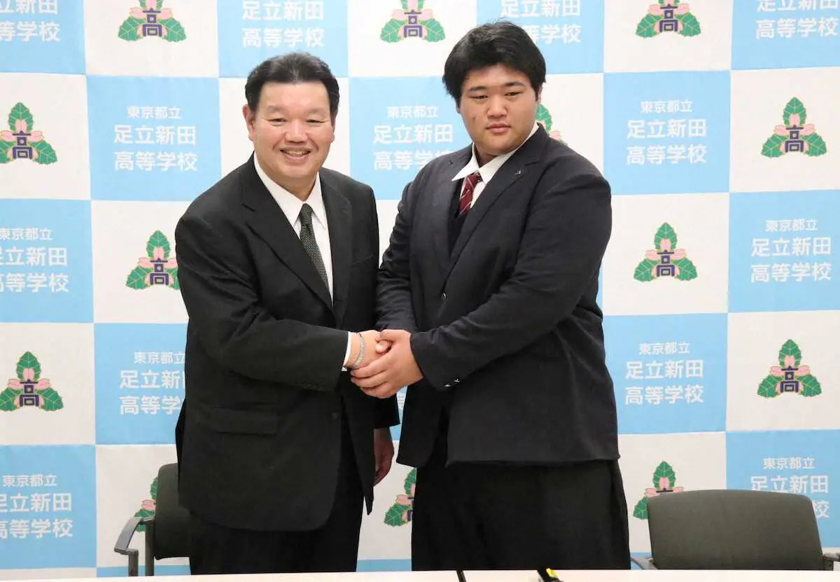 【画像・写真】春日野部屋入門の1メートル91、155キロ“規格外”高校生が会見　好きな餃子を一日60個食べることも