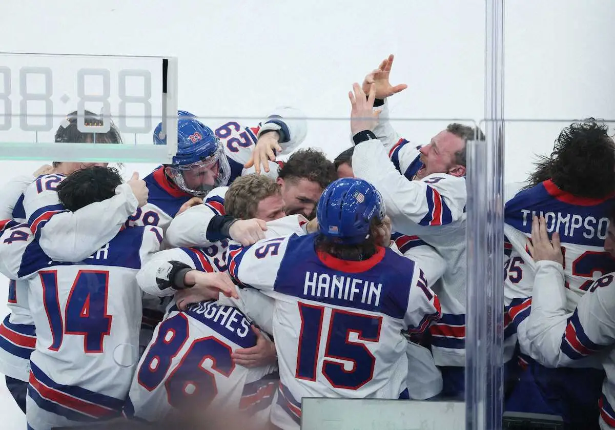 【画像・写真】【アイスホッケー】米国が46年ぶり3度目の金メダル！宿敵カナダに延長戦の末に2―1で劇的勝利