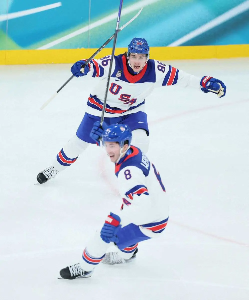 【画像・写真】【アイスホッケー】決勝ゴールの米国FWヒューズ　直前に前歯を折られていた「またか、って感じでした」