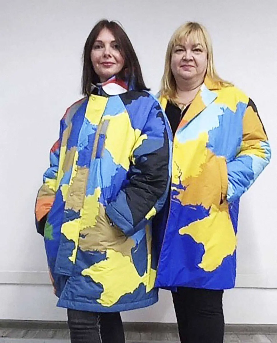 【画像・写真】ミラノ・コルティナ冬季パラリンピックでウクライナ代表選手が着る予定だったユニホーム。同国の地図が描かれており、IPCが不許可とした（ウクライナ・パラリンピック委員会提供、共同）