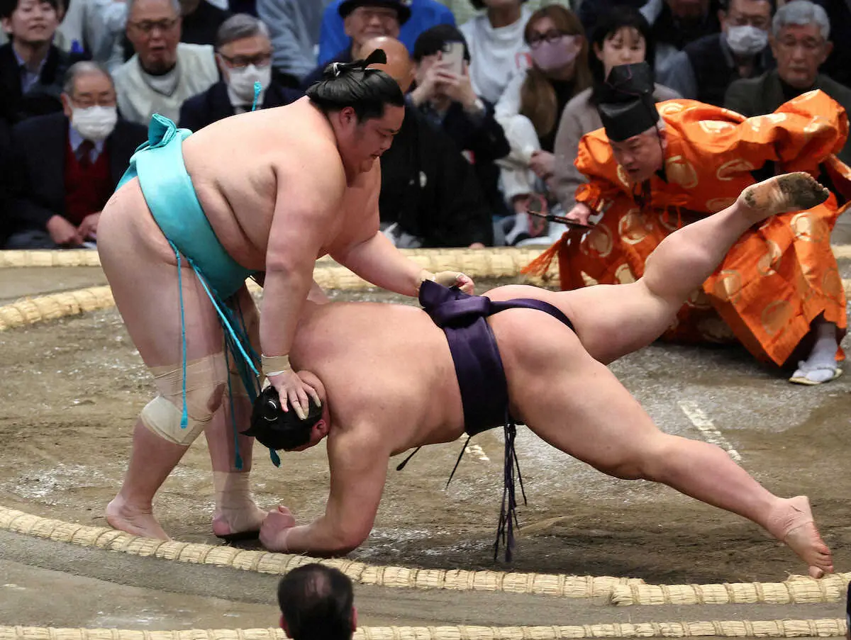 【画像・写真】綱獲りに挑む安青錦が白星発進　大の里は若隆景に金星配給、豊昇龍は熱海富士を寄り切る