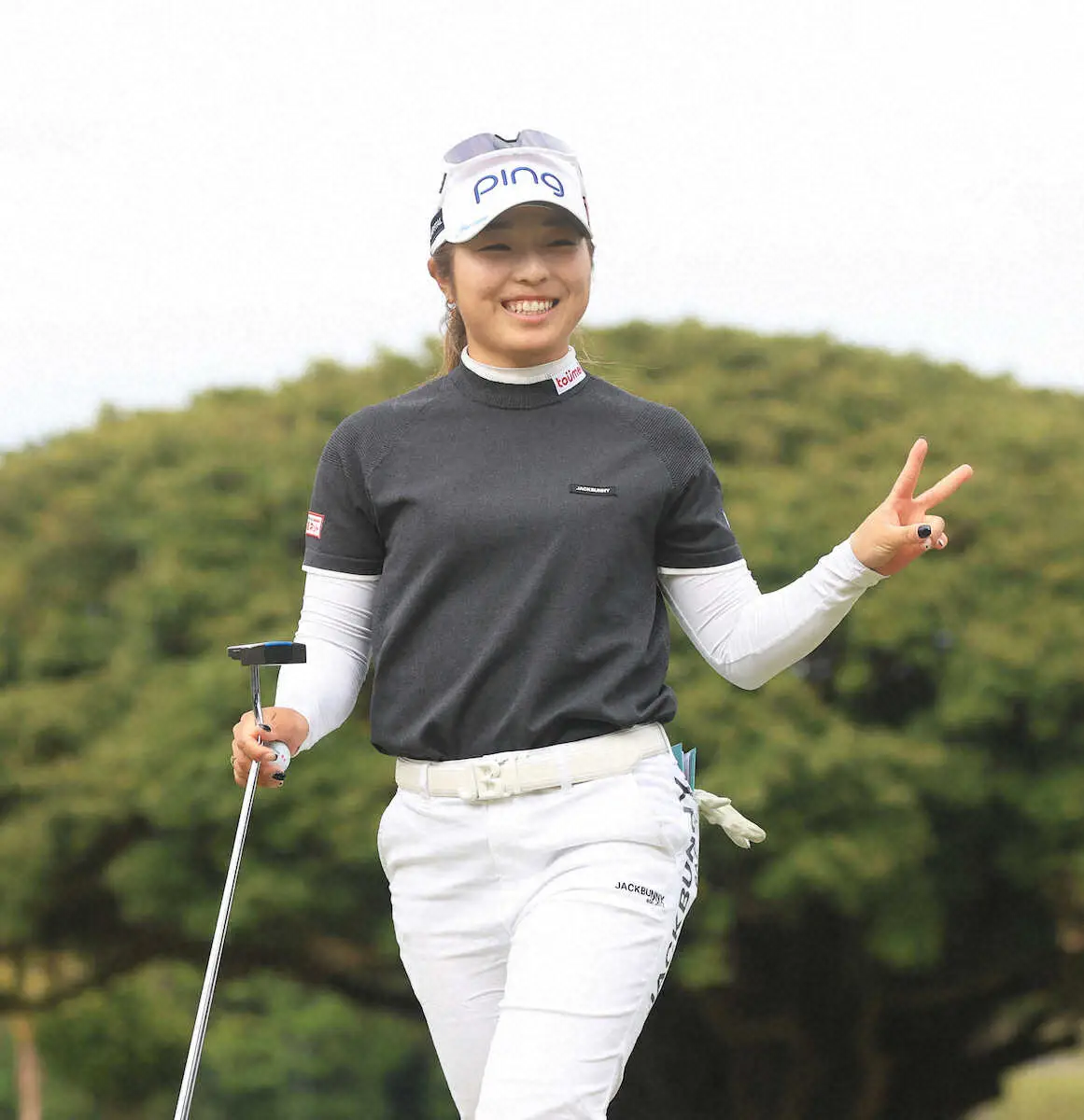 【画像・写真】佐久間朱莉　史上初の開幕2週連続Vへ単独首位浮上　強風も何の！唯一アンダーパー