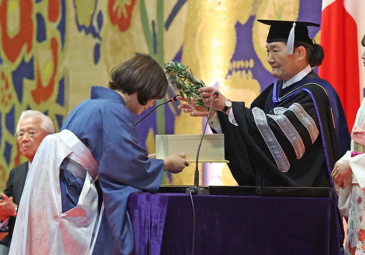 【画像・写真】【レスリング】パリ五輪王者・藤波朱理が日体大を卒業「過程こそが何よりも尊い」卒業生代表であいさつも