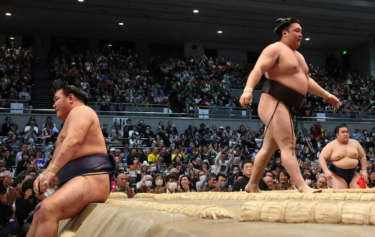 【画像・写真】霧島　豊昇龍を撃破！大関復帰へ前進　直近3場所合計33勝で“昇進目安”クリア