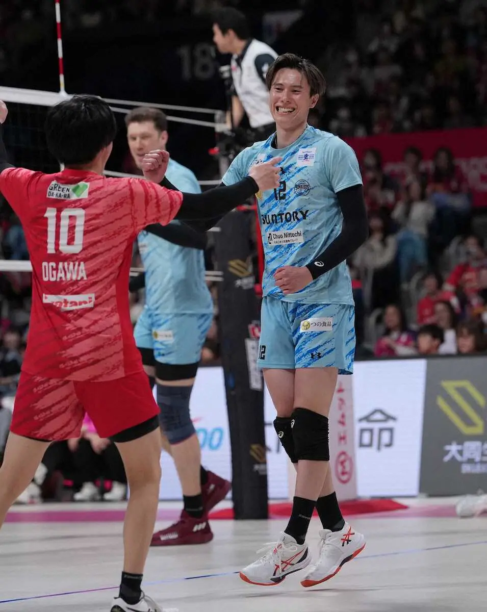 【画像・写真】【SVリーグ】サントリー初のRS制覇！高橋藍、V2懸かるPOへ「気を引き締める」