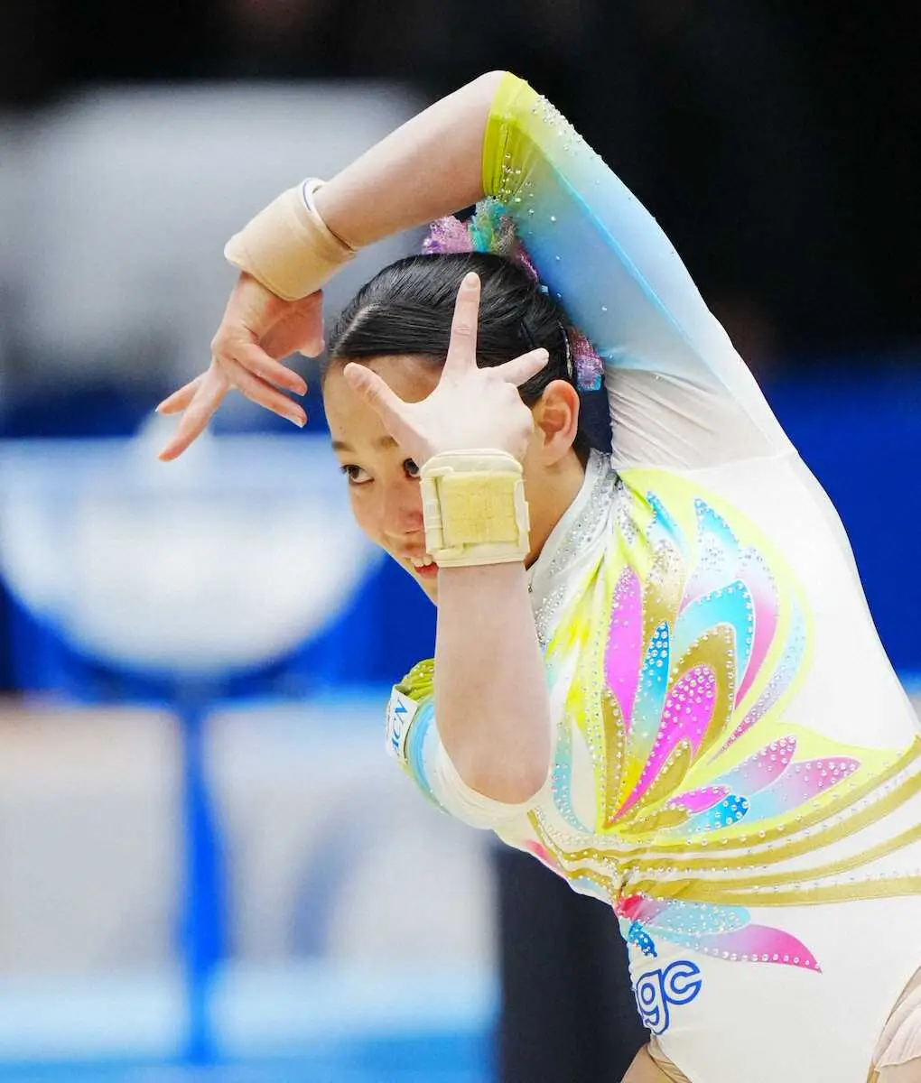 【画像・写真】＜第80回全日本体操個人総合選手権　女子決勝＞床の演技をする西山（撮影・河野　光希）
