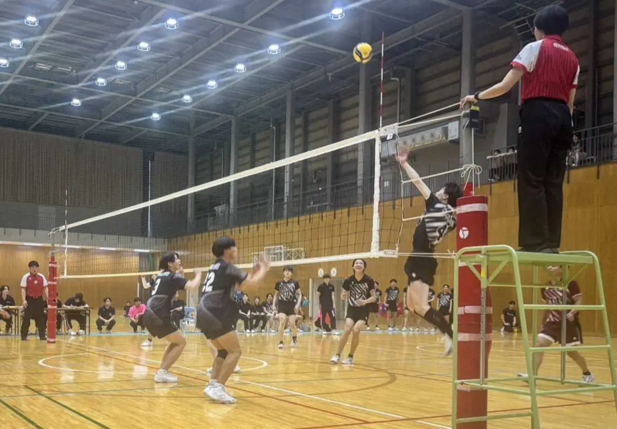 【画像・写真】関西大学バレー　男子は桃山学院大が1部初白星　女子は関大が4連勝