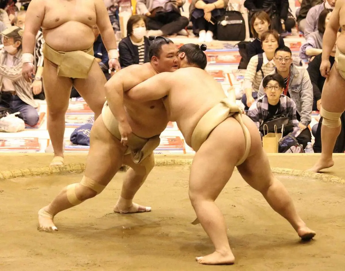 【画像・写真】朝乃山が申し合い再開「あと1週間しかなかったので、今日から」　新入幕確実の若ノ勝らと12番で8勝