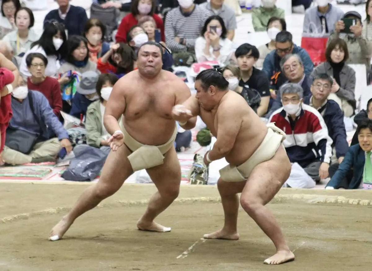 【画像・写真】大関復帰の霧島30歳の誕生日「一番いい歳。まだまだできる」　横綱・豊昇龍らと14番で8勝「いい調子」