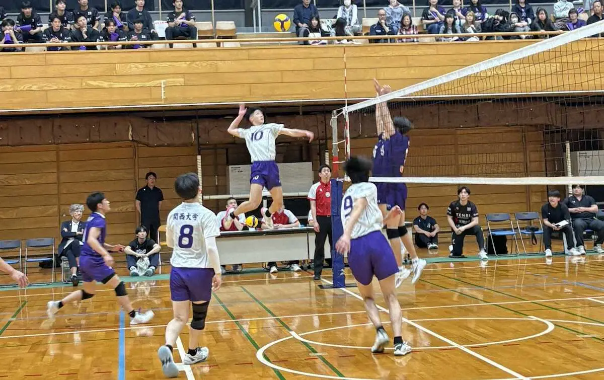 【画像・写真】＜RIGAVIL　CUP2026　関西大学バレーボール連盟春季リーグ戦　関大・天理大＞無敗天理大をストレートで撃破した関大（関西大学バレーボール連盟提供）