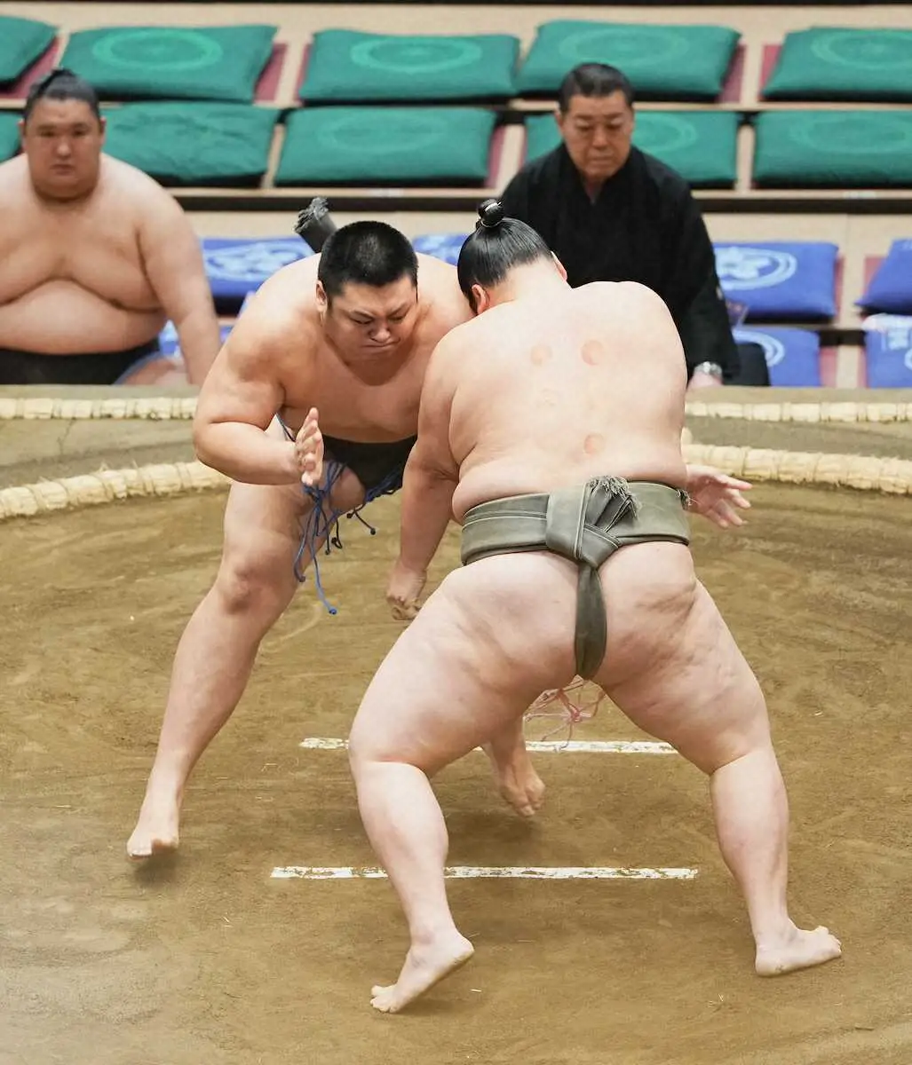 【画像・写真】火雷はホロ苦デビュー　相手のうっちゃりに屈し黒星発進「詰めが甘かった」