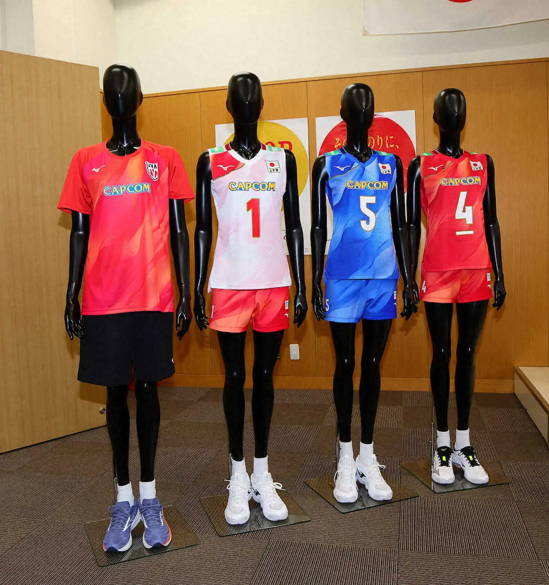 【画像・写真】【バレー】女子代表「最短で」ロス五輪切符を　アジア選手権Vへアクバシュ体制2年目始動