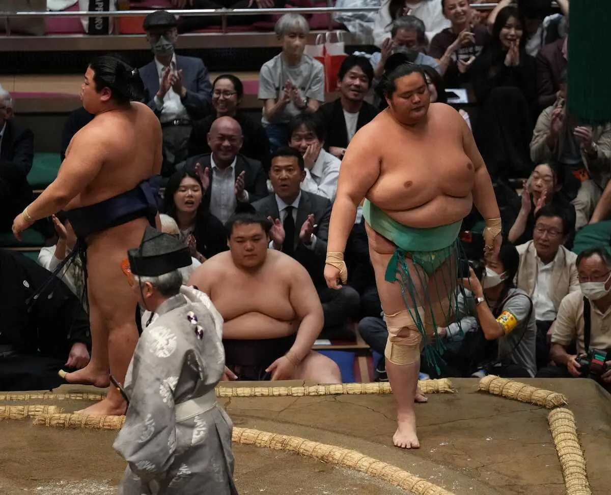 【画像・写真】【玉ノ井親方　視点】霧島は安定感が光る　琴桜は思うような相撲が取り切れず　本人が一番歯がゆいだろう