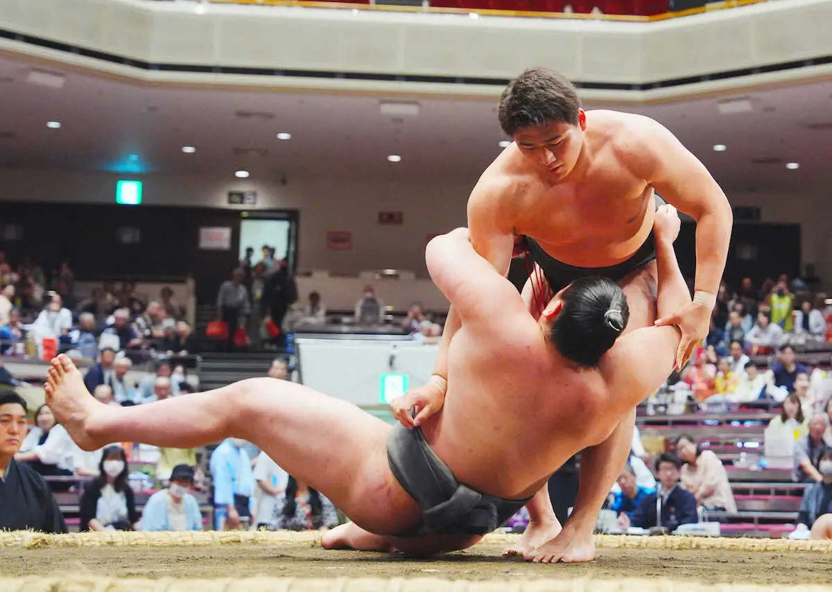 【画像・写真】幕下最下位格付け出しのイケメン大森　館内大声援の中、4連勝で勝ち越し「うれしいです」